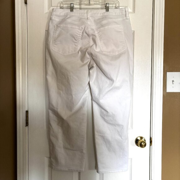 Old Navy High-Rise WOW Loose Jeans Sz 16 Short White - Picture 3 of 7